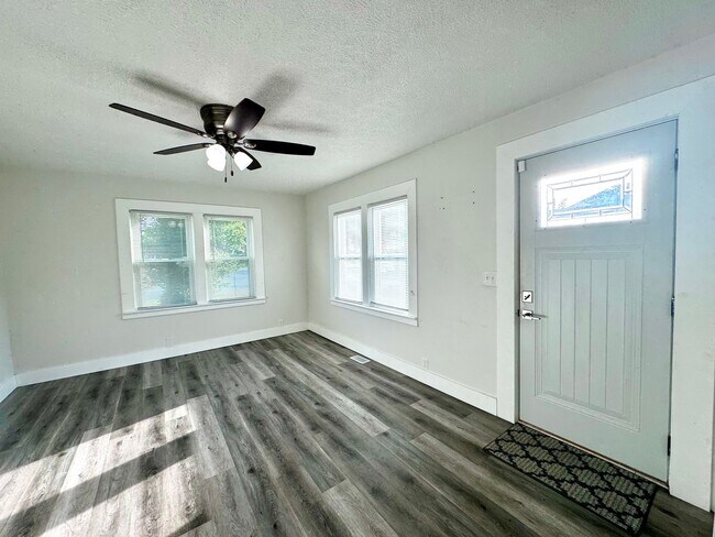Foto del edificio - Updated & Move-In Ready Home for Rent – 2B...