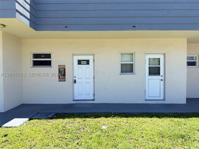 Foto del edificio - 13215 NE 6th Ave
