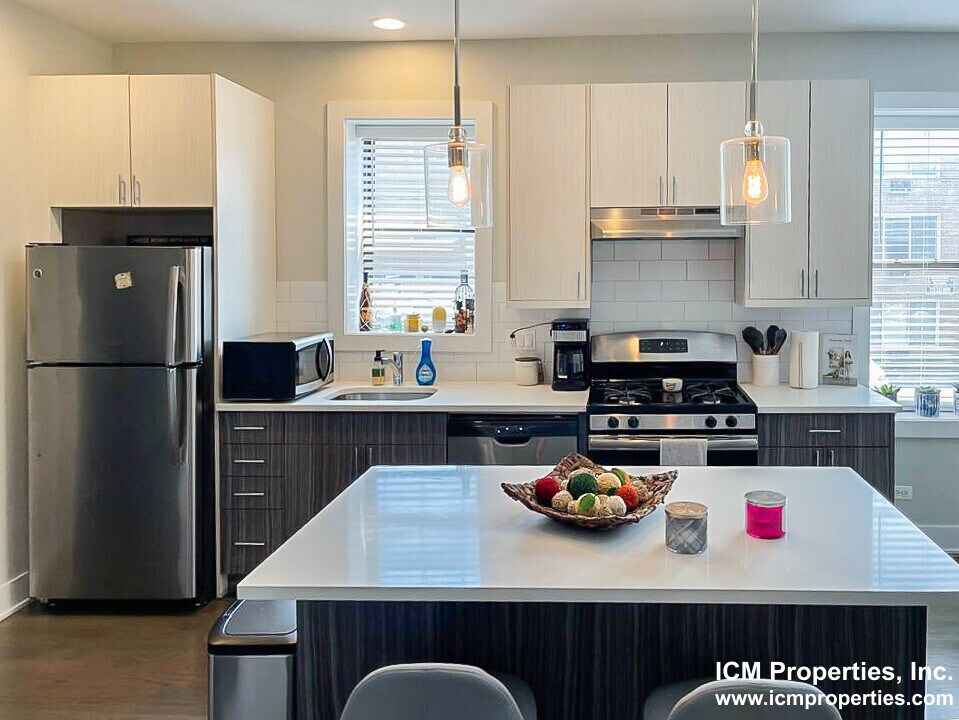 Foto principal - 2505 N Rockwell St