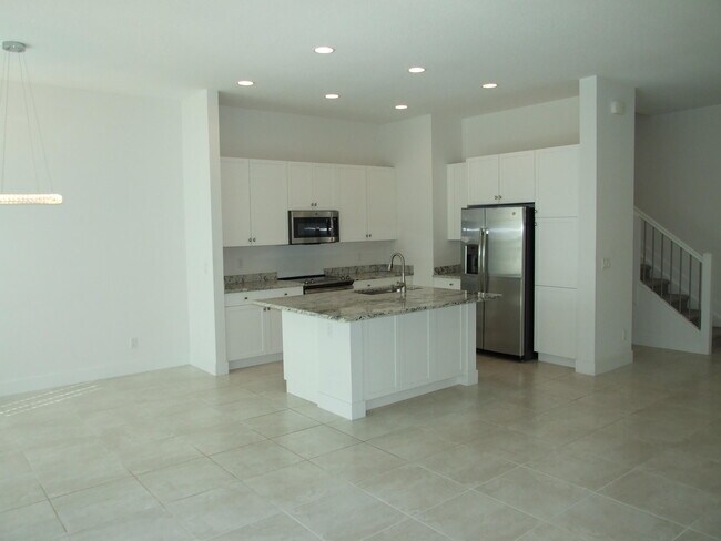 Building Photo - 4924 Pointe Midtown Way