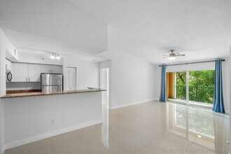 Building Photo - 131 Yacht Club Way