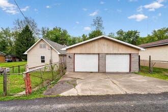 Building Photo - 2311 Henderson Ave