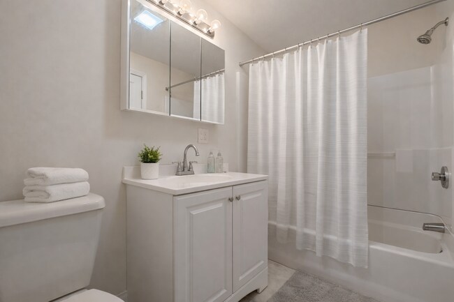 Foto del edificio - 1054 Cambridge St