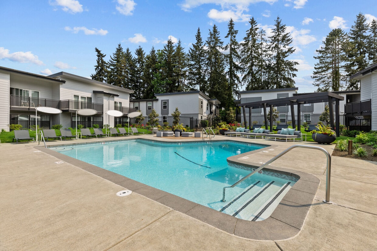 Pool - 637 141st Ct SE