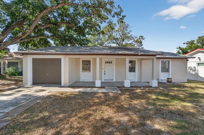 Building Photo - 1712 Village Ct Building Photo - 1712 Village Ct
