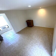 Building Photo - 8115 Tolles Dr