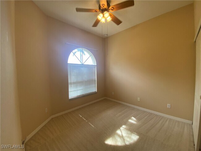 Foto del edificio - 2677 Blue Cypress Lake Ct