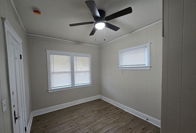 Building Photo - Fully Renovated 3-Bedroom Home – Move-In R...