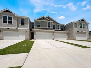 Building Photo - 2725 Woodall Dr