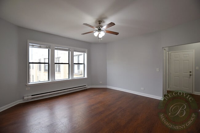 Building Photo - 3635 W Dickens Ave