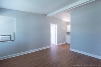 Building Photo - 191 Tulip Tree Dr