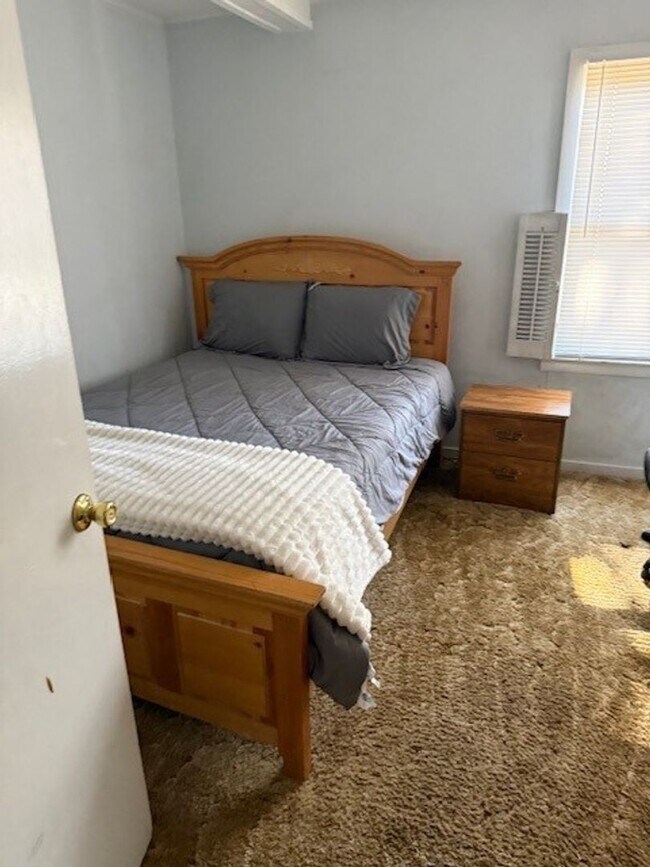 Building Photo - Furnished Seasonal or Long term  for 8 ppl. near heavenly Avail. 09/17/26!