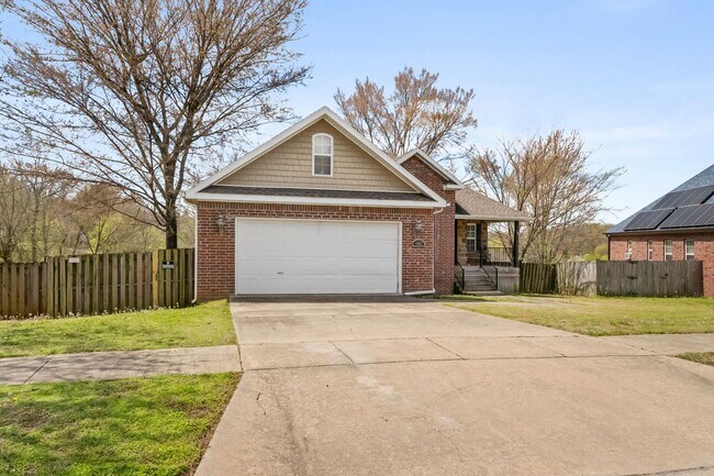 Foto del edificio - Great Home in West Fayetteville - 10 minut...