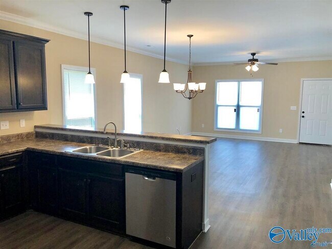 Foto del edificio - 4029 Jeff Rd NW