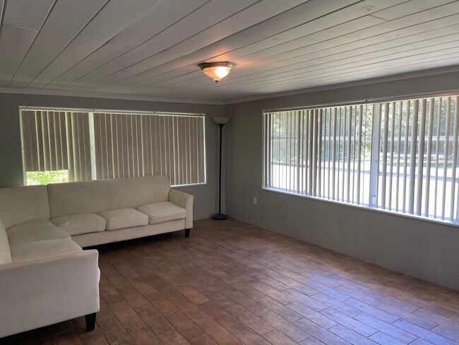 Foto del edificio - 5548 W Anthony Rd