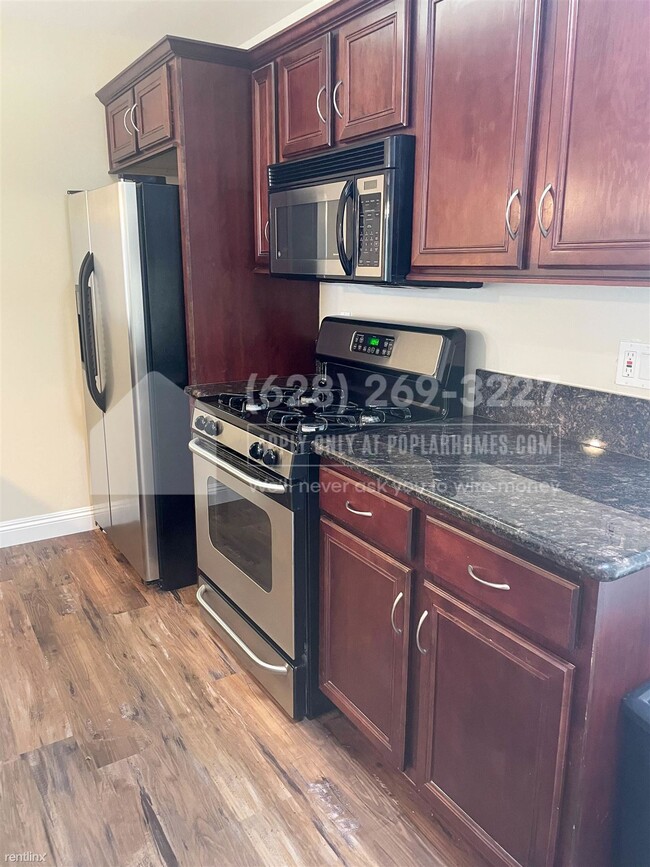 Building Photo - 1 br, 1 bath Condo - 4540 WILSON AVENUE Un...