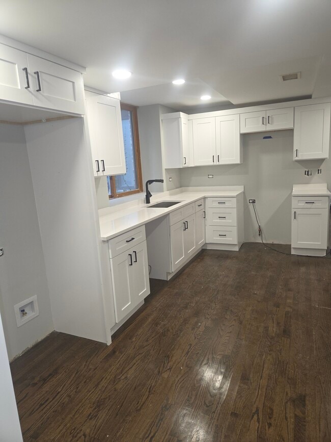 Building Photo - 2618 N Mozart St
