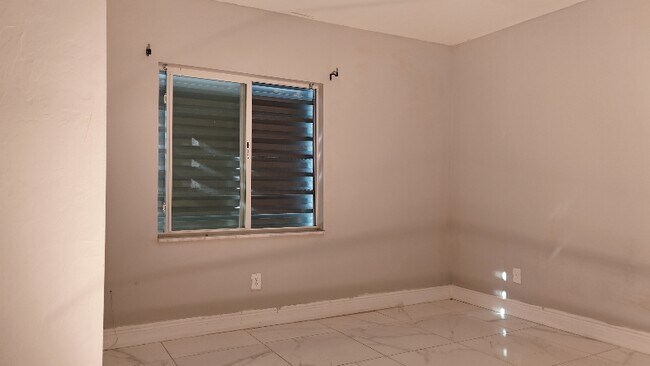 Foto del edificio - 1137-1139 Ichabod Ave