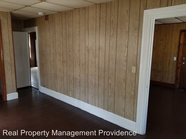 Building Photo - 1 br, 1 bath Apartment - 36 Hilton Street