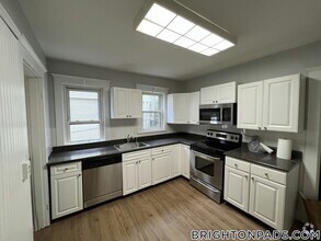 Building Photo - 72 Nonantum St