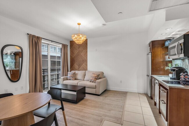 Building Photo - 1207 Ocean Dr