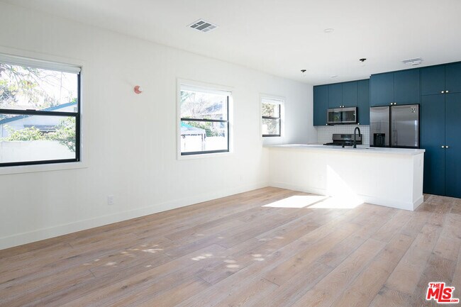 Building Photo - 3375 Eagle Rock Blvd