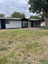Building Photo - 401 W Lindbergh Blvd