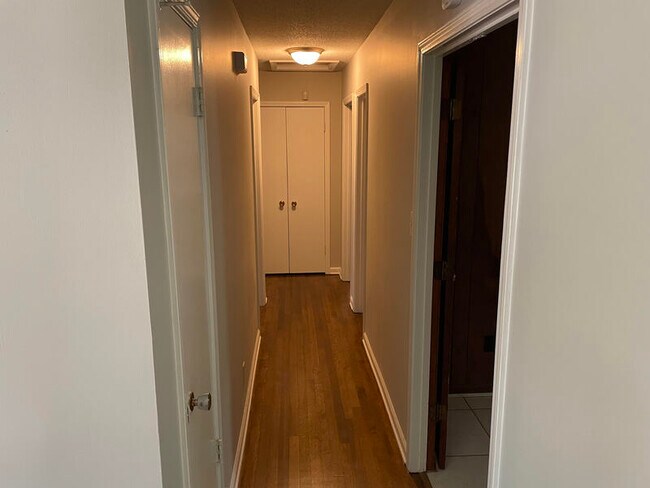 Foto del edificio - 4193 Bishops Bridge Rd