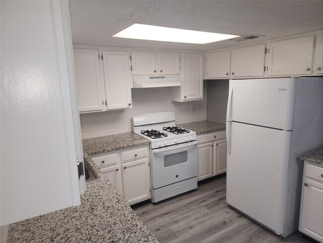Foto del edificio - 1859 Country Village Blvd