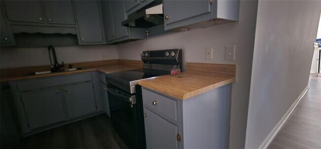 Foto del edificio - 16 S East St