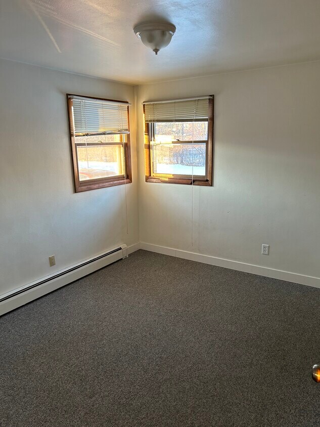 Building Photo - 822 Marvelle Ln