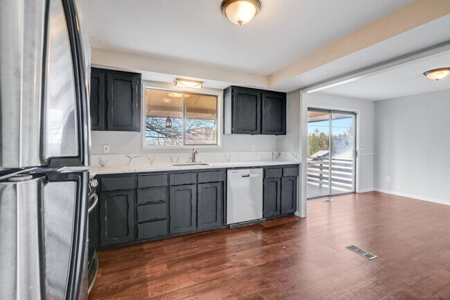 Foto del edificio - Beautiful 4 bed, 3 bath rental home in North Central Gresham!