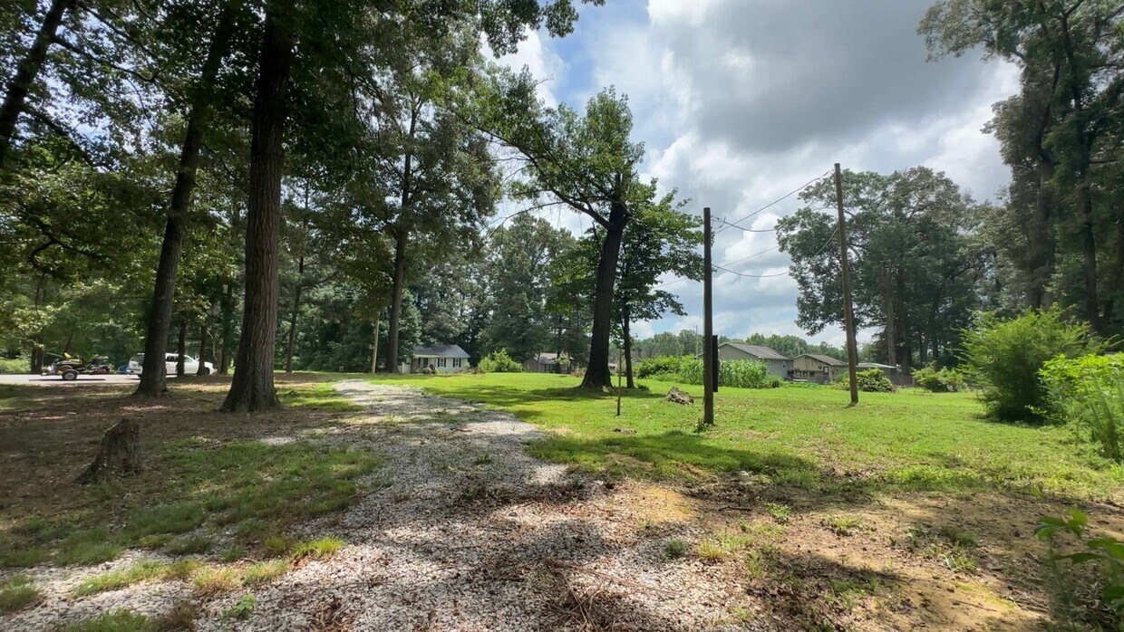 Foto del edificio - 115 Mark Ln