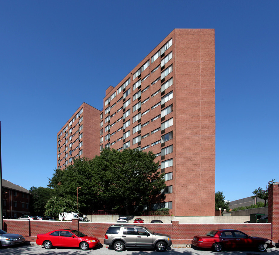 Building Photo - Hanover Square Apartments