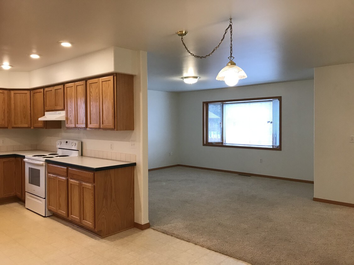 439 W 1st St, Powell, WY 82435 House Rental in Powell, WY