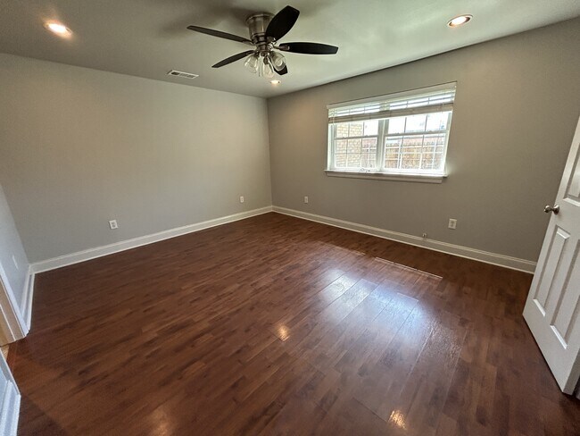 Foto del edificio - 3108 Tournefort St