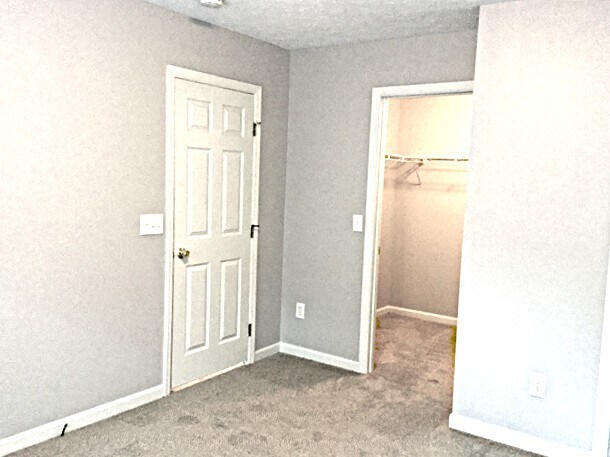Foto del edificio - 3401 Winterwood Dr