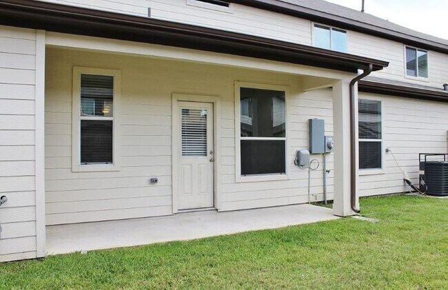 Bavaria - 12351 Ghita Ln, Houston, TX, 77044 - 4