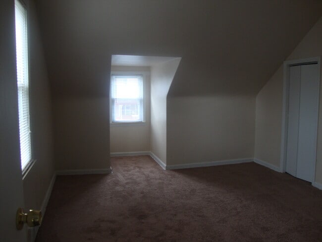 Building Photo - 7535 Republic Ave