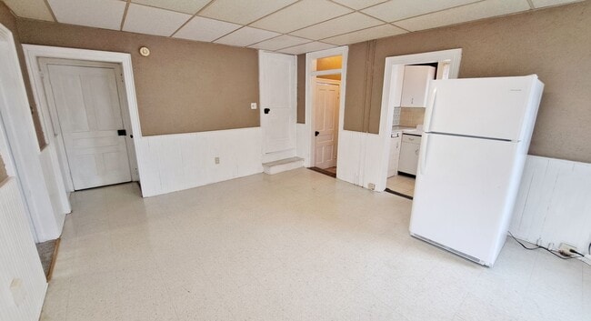 Building Photo - 523-523 1/2 Frederick Street