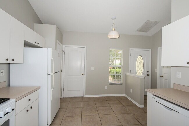 Building Photo - 7616 Bristol Park Dr