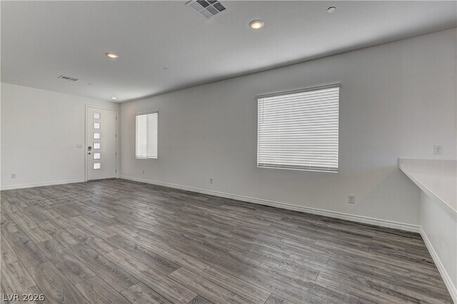 Building Photo - 222 Palisade Fls Ave