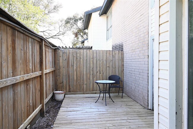 Foto del edificio - 7918 Prestwood Dr