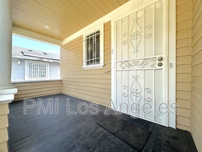 Building Photo - 1338 East 58th Street