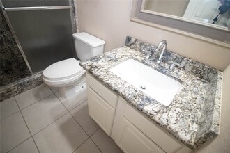 Building Photo - 2202 Crossmill Ln