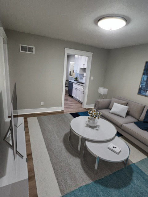 Building Photo - 811 Bromley Rd