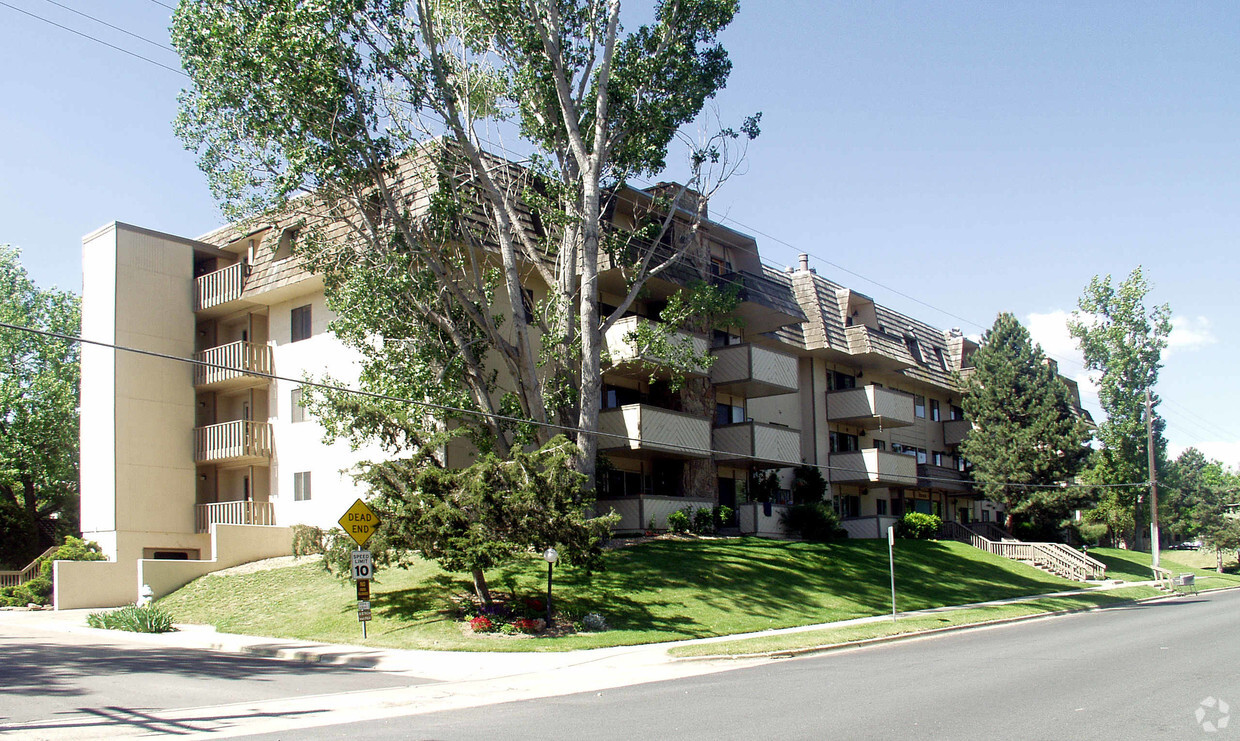 2 BR 2 BA Garage - Remington Post Condominiums