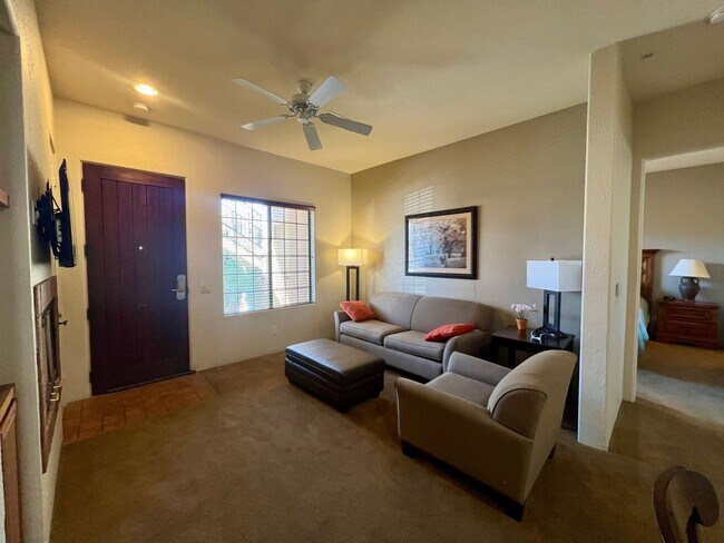 Building Photo - AVAILABLE NOW!!! DOWNSTAIRS 1 Bedroom 1 Bathroom La Quinta Condo