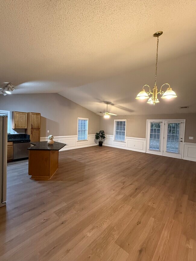 Foto del edificio - 27 Sweetland Ct