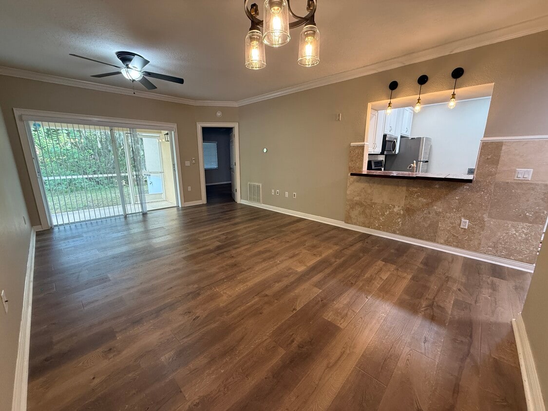 Foto principal - 6018 Portsdale Pl